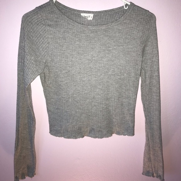 trendy is Tops - Grey crop top